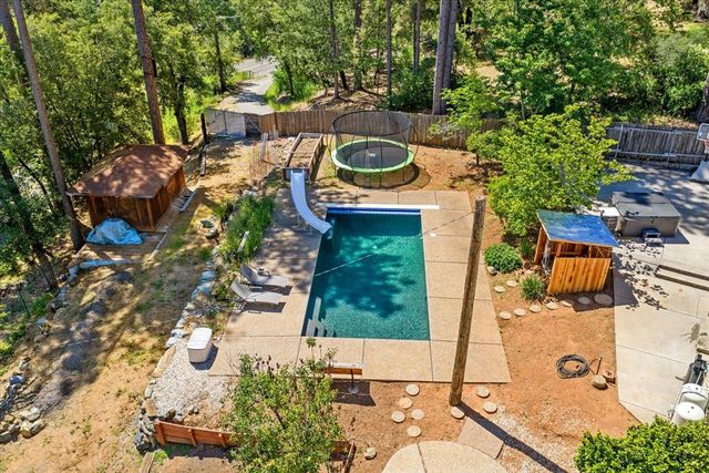 175 Meadow Gate Rd, Meadow Vista, CA 95722