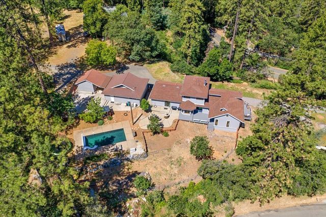 175 Meadow Gate Rd, Meadow Vista, CA 95722
