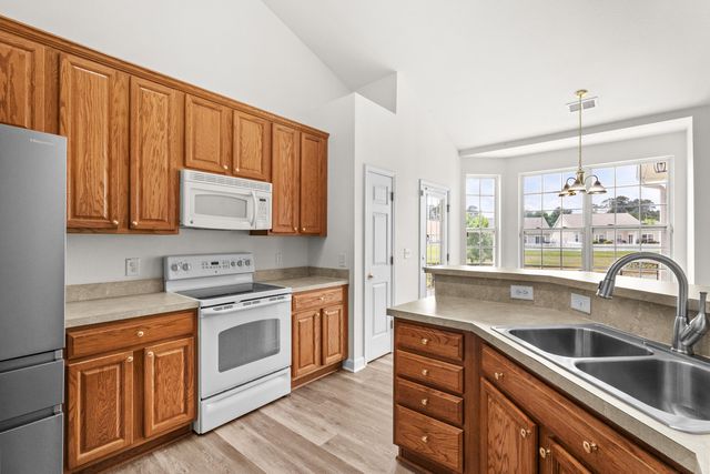 823 Brookline Dr., Myrtle Beach, SC 29579