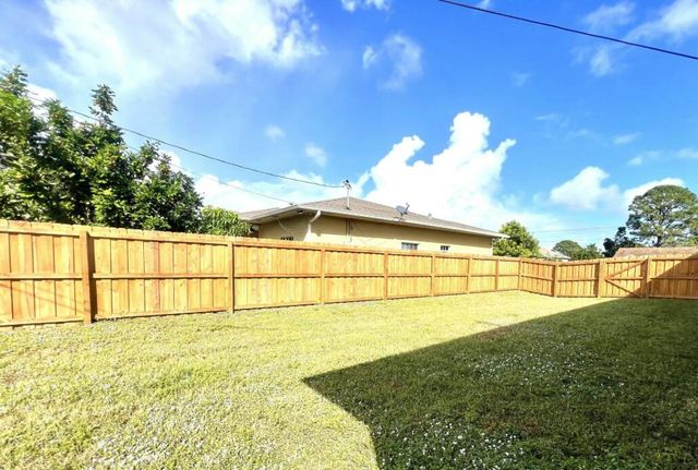 341 SW Ridgecrest Drive, Port St. Lucie, Port St Lucie, FL 34953