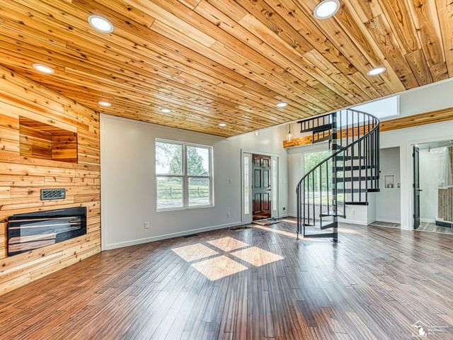 6621 Devils Lake Highway, Manitou Beach, MI 49253