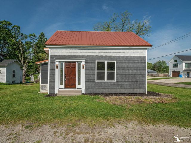 6621 Devils Lake Highway, Manitou Beach, MI 49253