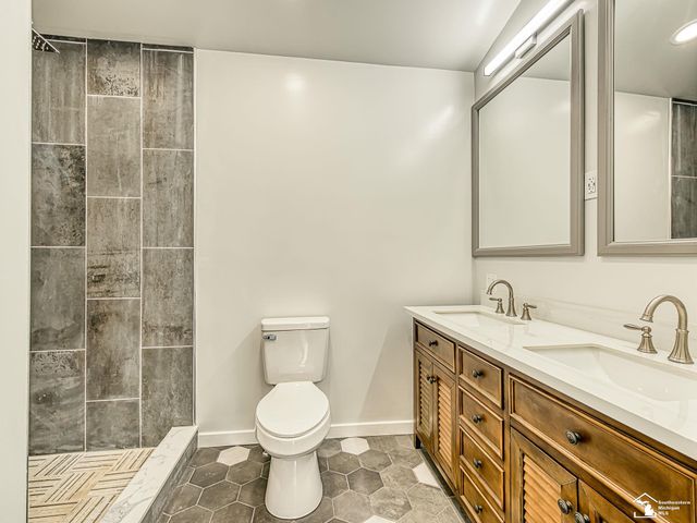 6621 Devils Lake Highway, Manitou Beach, MI 49253