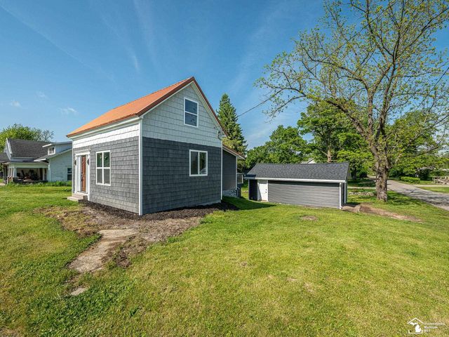 6621 Devils Lake Highway, Manitou Beach, MI 49253