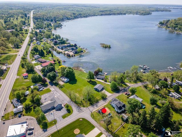 6621 Devils Lake Highway, Manitou Beach, MI 49253