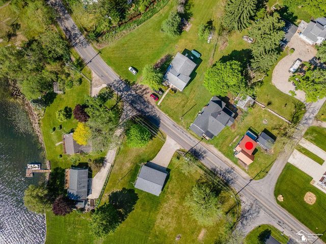 6621 Devils Lake Highway, Manitou Beach, MI 49253
