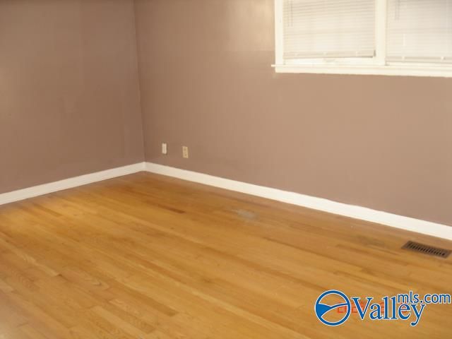 3319 Barton Avenue, Huntsville, AL 35810