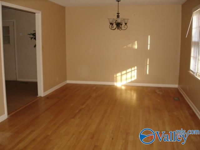 3319 Barton Avenue, Huntsville, AL 35810