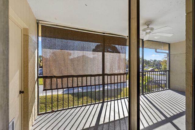 6572 Chasewood Drive F, Jupiter, FL 33458