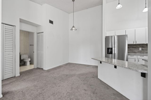 6572 Chasewood Drive F, Jupiter, FL 33458