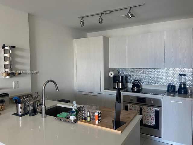 501 NE 31st St 604, Miami, FL 33137