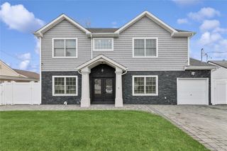 5 Vernon Street, Plainview, NY 11803