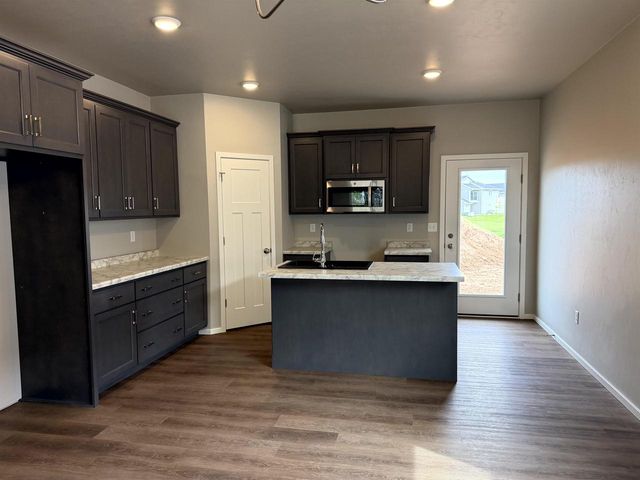 944 ENCLAVE COURT, De Pere, WI 54115
