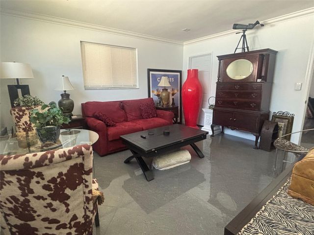 2820 NE 49th St, Fort Lauderdale, FL 33308