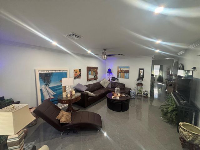 2820 NE 49th St, Fort Lauderdale, FL 33308