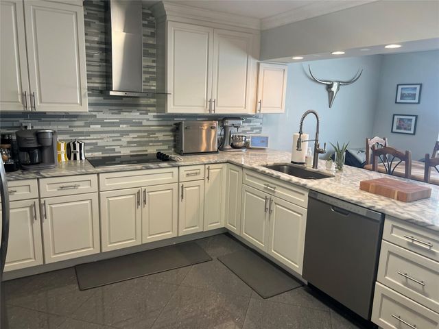 2820 NE 49th St, Fort Lauderdale, FL 33308