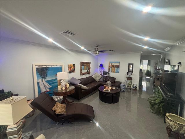 2820 NE 49th St, Fort Lauderdale, FL 33308