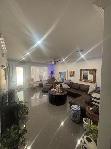 2820 NE 49th St, Fort Lauderdale, FL 33308