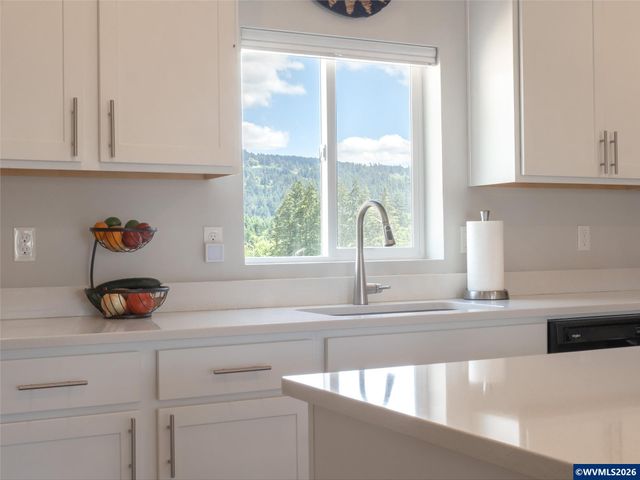 1458 N Siltstone Av, Newberg, OR 97132