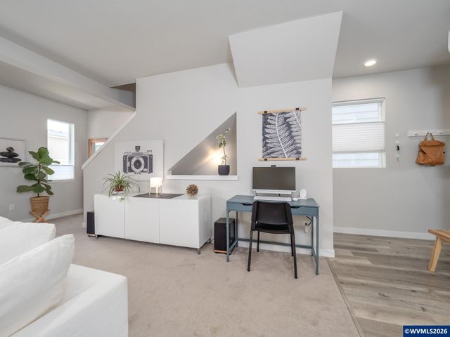 1458 N Siltstone Av, Newberg, OR 97132