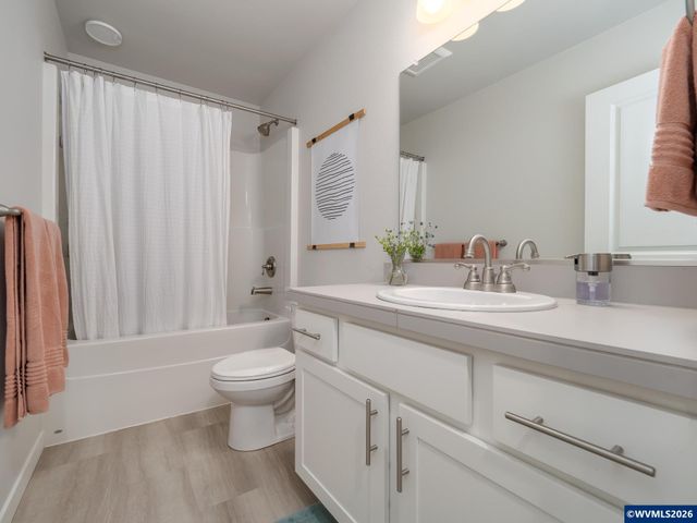 1458 N Siltstone Av, Newberg, OR 97132