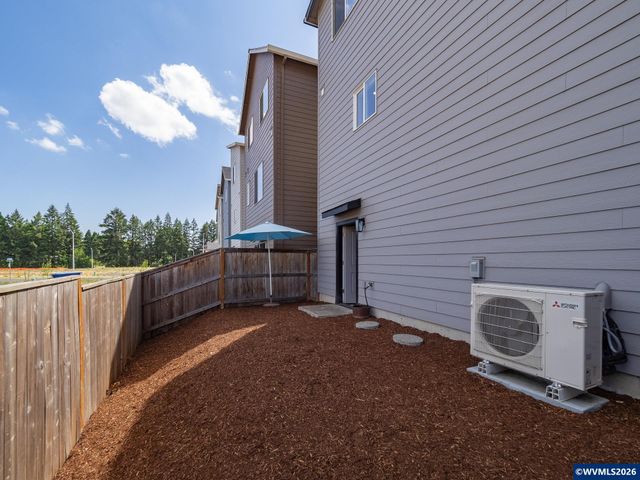 1458 N Siltstone Av, Newberg, OR 97132