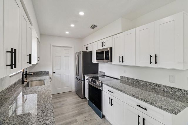 682 DE GROODT ROAD SW, Palm Bay, FL 32908