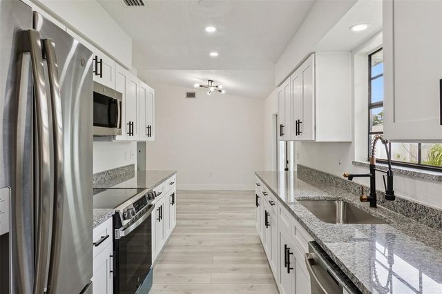 682 DE GROODT ROAD SW, Palm Bay, FL 32908