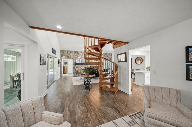 6851 SHETLAND WAY, Sarasota, FL 34241