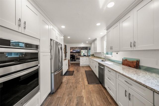 6851 SHETLAND WAY, Sarasota, FL 34241