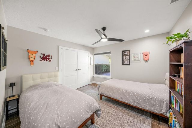 6851 SHETLAND WAY, Sarasota, FL 34241