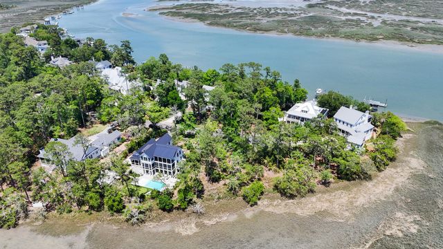 6 Anchorage Way, Beaufort, SC 29902
