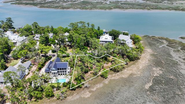 6 Anchorage Way, Beaufort, SC 29902