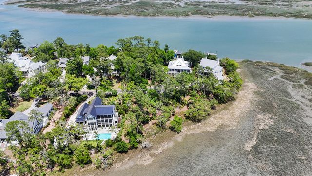 6 Anchorage Way, Beaufort, SC 29902