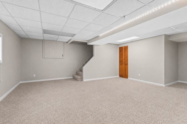 1305 Dancer Court, Libertyville, IL 60048