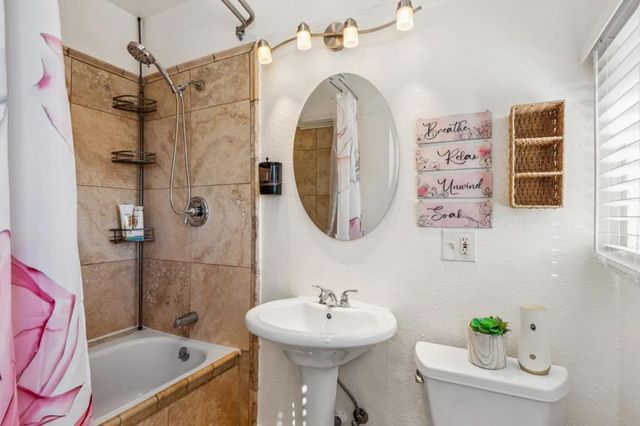 24432445 24th Avenue, Oakland, CA 94601