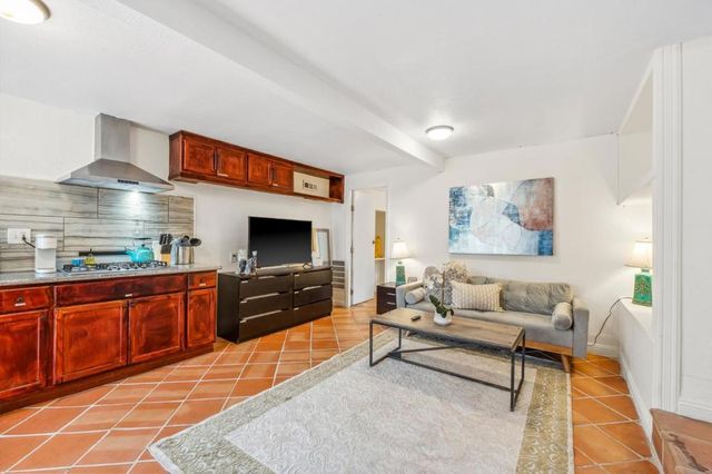 24432445 24th Avenue, Oakland, CA 94601