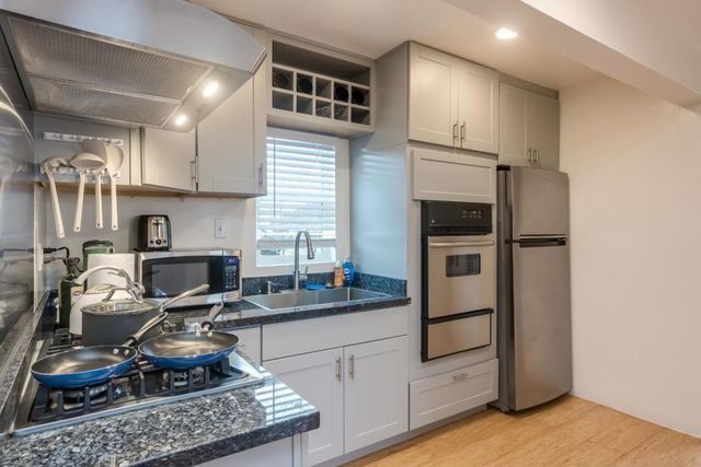 24432445 24th Avenue, Oakland, CA 94601
