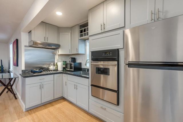 24432445 24th Avenue, Oakland, CA 94601