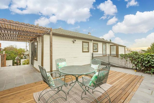 24432445 24th Avenue, Oakland, CA 94601
