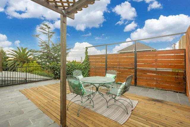 24432445 24th Avenue, Oakland, CA 94601