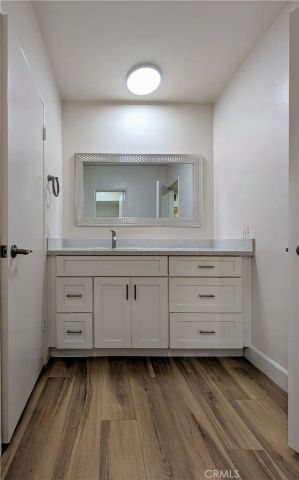 1300 Midvale Avenue 211, Los Angeles, CA 90024