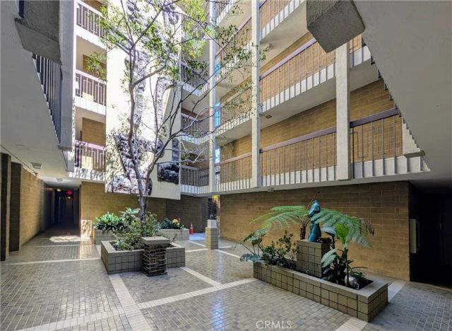 1300 Midvale Avenue 211, Los Angeles, CA 90024