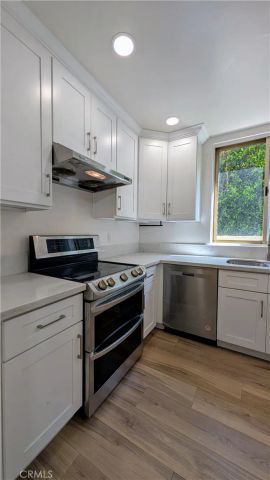 1300 Midvale Avenue 211, Los Angeles, CA 90024