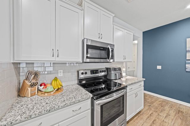 160 ABERDEEN DR, Oakland, TN 38060
