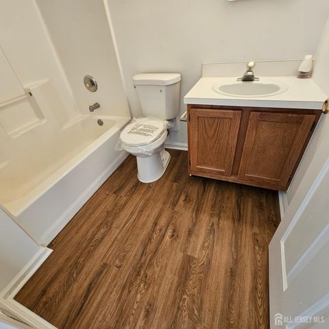 203 Danser Drive, Cranbury, NJ 08512