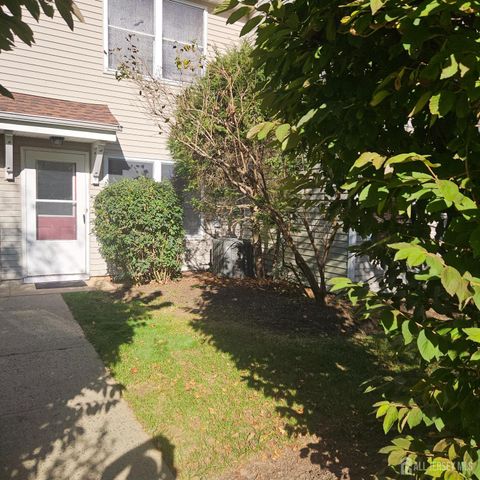 203 Danser Drive, Cranbury, NJ 08512
