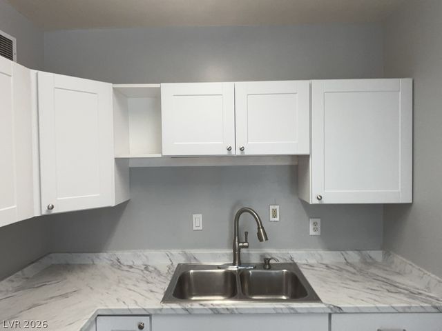 2400 South 15th Street 1, Las Vegas, NV 89104