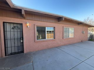 2400 South 15th Street 1, Las Vegas, NV 89104