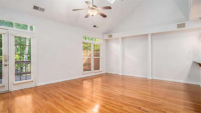 6371 Queens Court Trace 16, Mableton, GA 30126